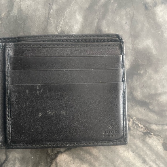 Gucci Embossed Wallet - Picture 2 of 8
